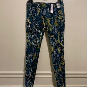 Brabd new New York & Company Pants with great design